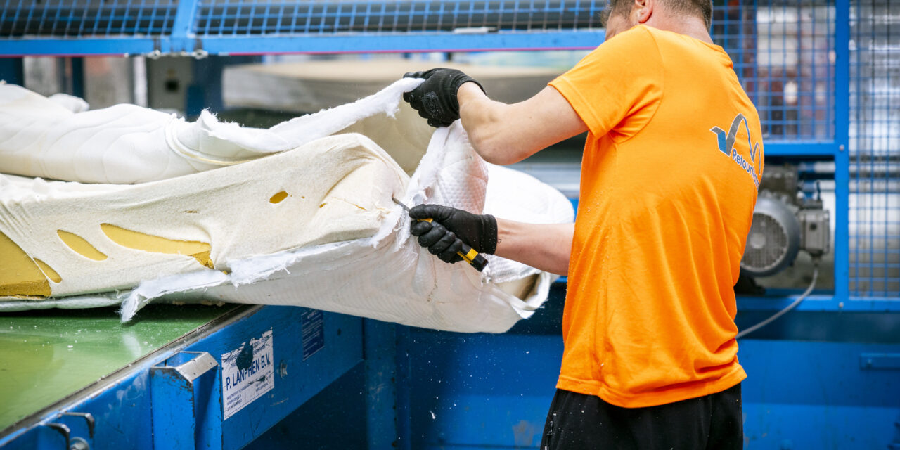 Nieuwe AVV versterkt aanpak voor matrasrecycling
